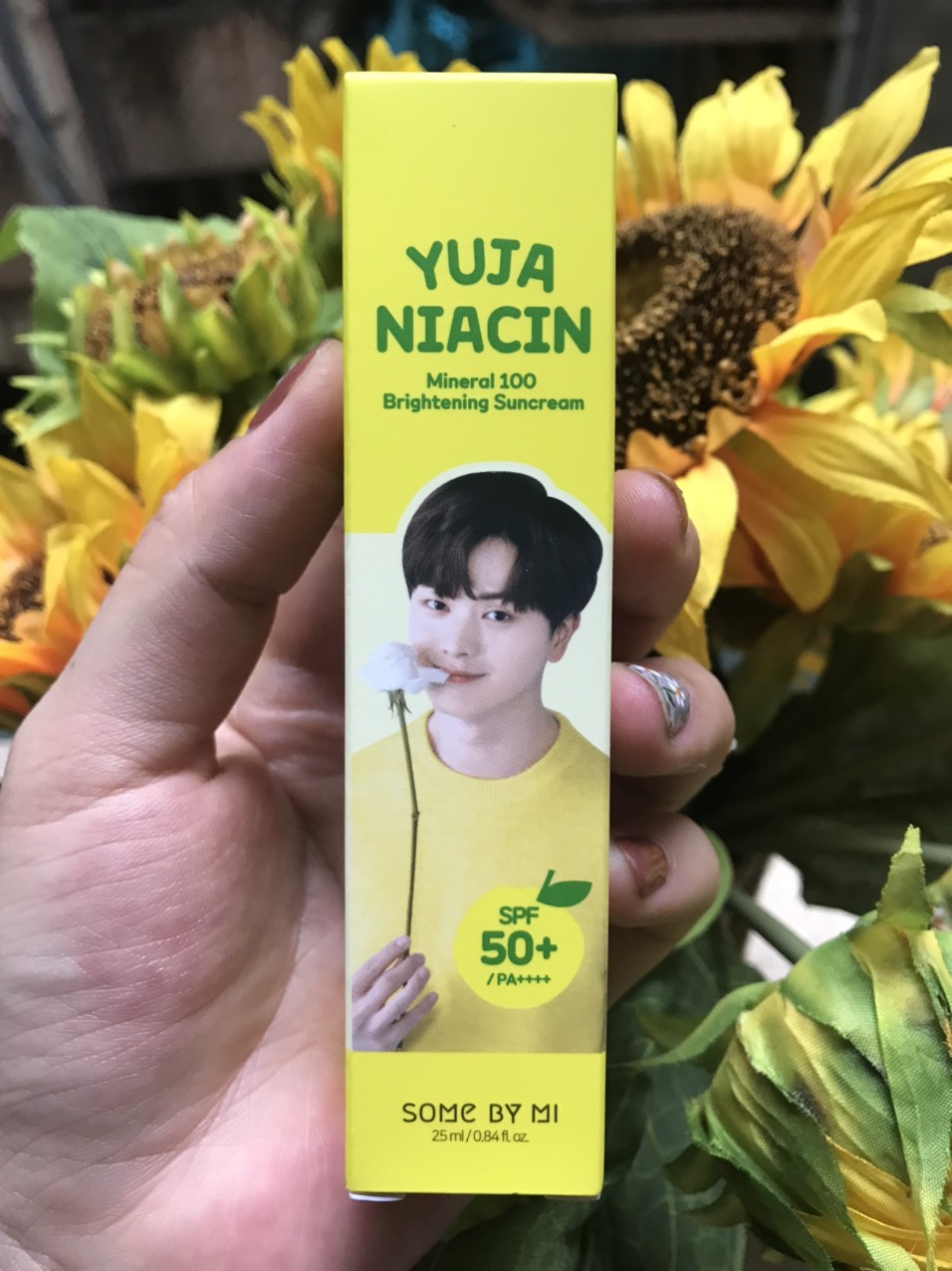 Kem chống nắng SOMEBYMI YUJA NIACIN MINERAL 100 BRIGHTENING SUNCREAM 25ML